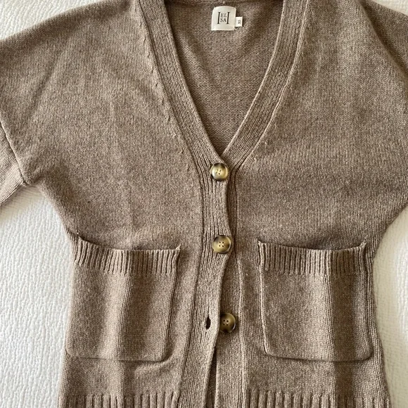 Elegant Beige Women's Cardigan Sweater - Picture 7 of 14